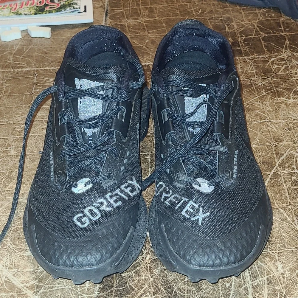 Nike Pegasus Trail 3 GTX.  Triple Black.  Size 7.5 Men. - Picture 4 of 13